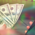 USD/INR Forecast: Rupee Weakens Amid Weak FII Inflows